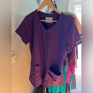 Women’s Sketchers Plum Scrub Top (M)